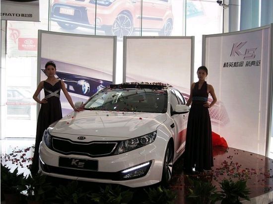 黄石地区东风悦达起亚K5辉耀登场