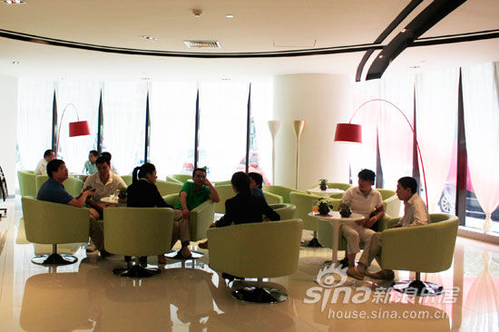 置业顾问与客户交流沟通