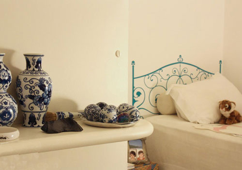 �װ�ɫ�ļҾ�