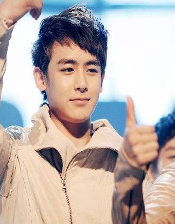 “泰国王子”在泰豪宅首次公开