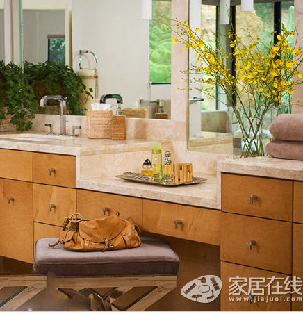 8����ԡ����ױ̨ ���С�ʷ���