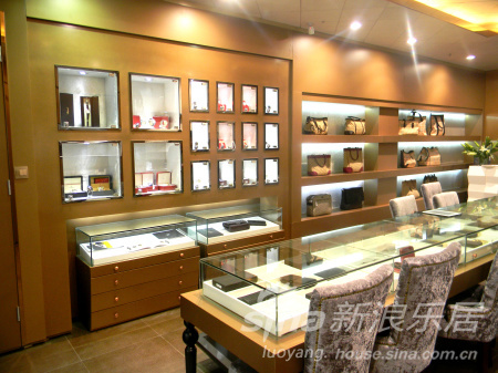 洛阳首家奢侈品九嘉名品综合店开业 云集国际