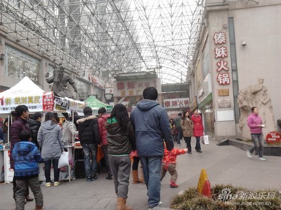 步行街再创热销传奇 9万9引爆抢铺风潮 (2)_点