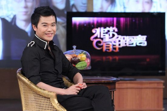 陈思成接受李静专访 陈思成接受李静专访