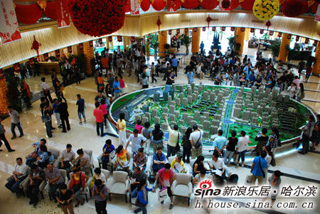 ����300�������򹺷��ͻ� ��¥������������