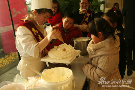 欢乐在万隆业主蛋糕DIY主题活动_万隆广场_