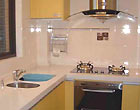 厨房图片:厨房  奶黄色的厨房 