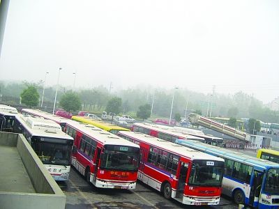 雾罩机场 昨天南京有63趟航班延误_家居新闻