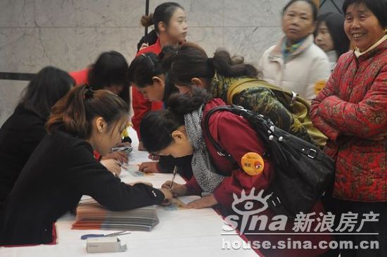 海南精品楼盘郑州房展会盛大启幕(组团)