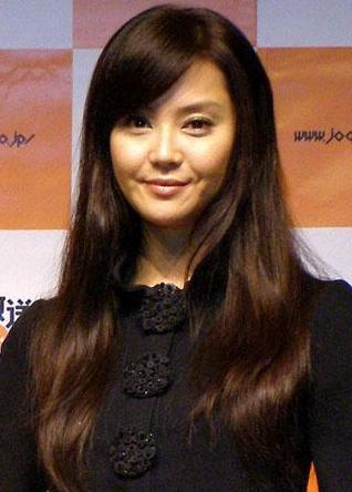 日星观月亚理沙新发型挑战蝾螺太太一角(组图