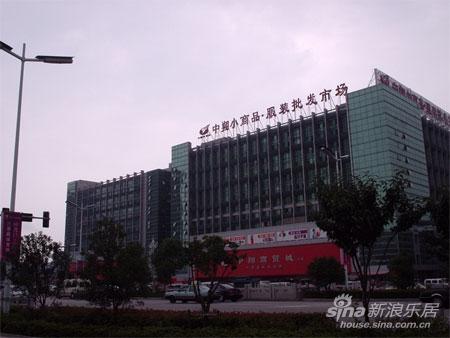 图为中翔小商品批发市场