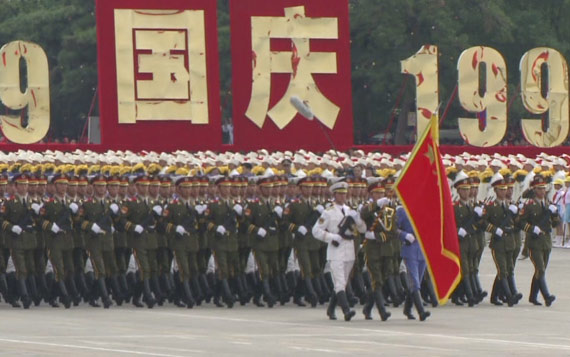资料图：1999年10月1日中国举行国庆50周年阅兵式