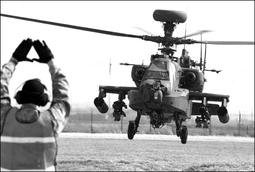 AH-64桱װֱ享Ⱥɽվ