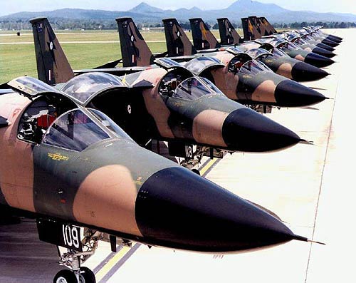 澳大利亚空军装备的F-111战斗轰炸机群