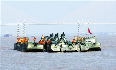 漕渡重型装备