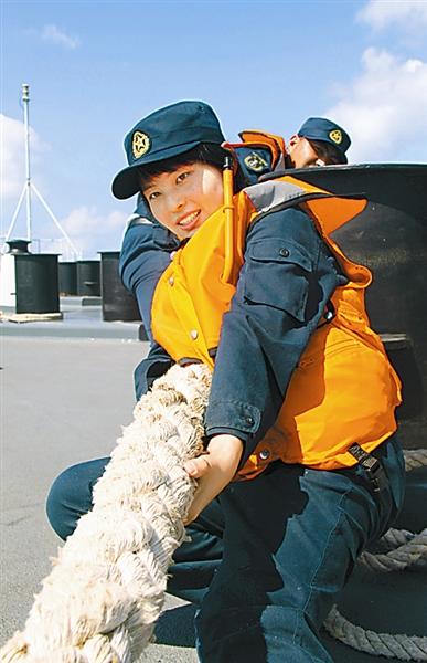 护航女水兵章岩