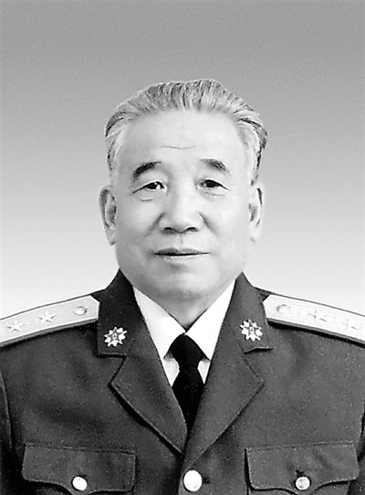 军区原副司令员郭涛同志,因病医治无效,于11月3日在南京逝世,享年85岁