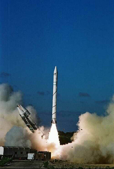 资料图：以色列试射杰里科-3弹道导弹。