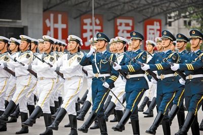 “正步走”成就未来