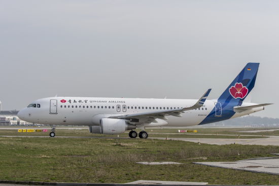 青岛航空接收首架飞机鲨鳍小翼空客a320