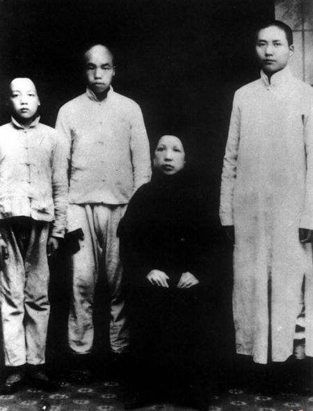 毛泽东一生的女人们:最爱杨开慧难忘贺子珍|毛