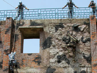 �з�����½ս��Ա�ڽ�ž�ħ��Ӫ���Ҿ���