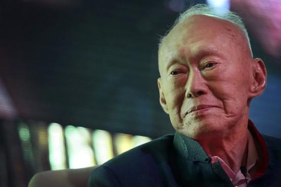 日媒：李光耀以战后日本经济为范本发展新加坡