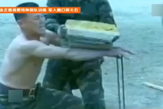 这只是个简单戏法:揭开武术师劈砖断木的科学真相