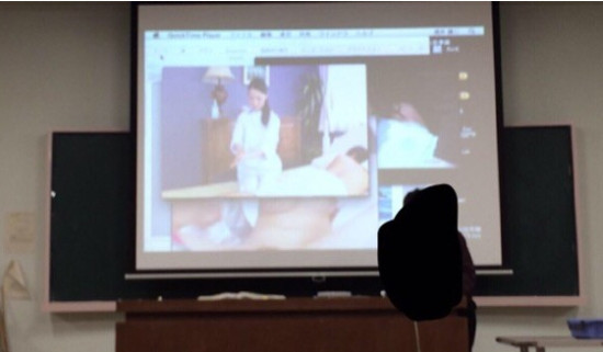 台媒：日本教授上课播AV图100名学生都醒了