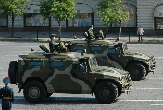 俄称中国购买百辆俄制警用虎式装甲汽车(组图)