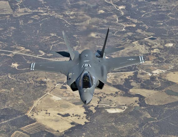 美国将军称F-35机动性不比F-16战机差(组图)