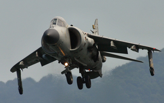 徐焰将军谈我军装备发展:曾想引进F-16遭拒绝