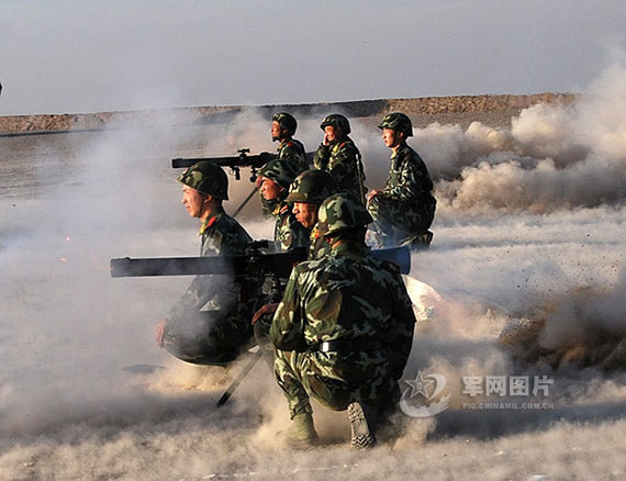 实弹射击