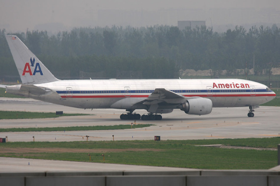 美国航空执飞此新航线的机型为波音777宽体客机