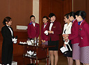南航空姐与五星级宾馆工作人员交流服务技巧