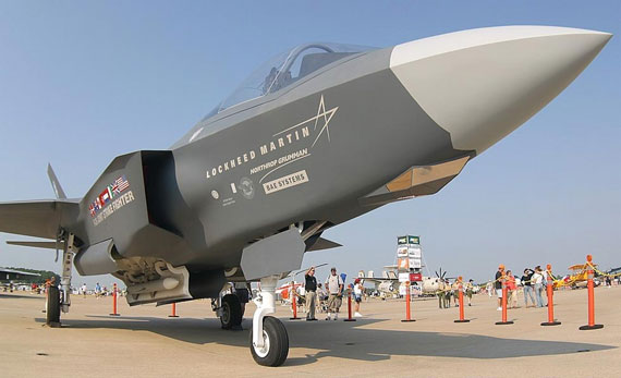 洛马在新加坡航展上称F-35已完成30次飞行测试