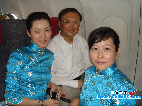 东航西北客舱圆满完成外交部长专机保障任务