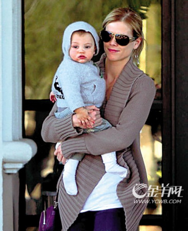 老虎伍兹妻子艾琳和女儿