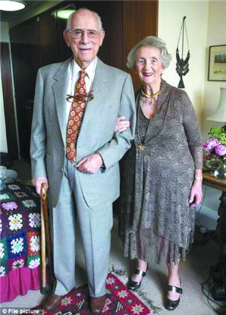 97歲的亨利如願迎娶87歲的瓦萊麗 97歲的亨利如願迎娶87歲的瓦萊麗