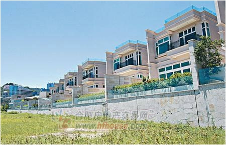 传周润发新置豪宅 称身后将捐出99%财产