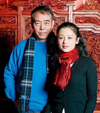 导演夫人相夫术 陈红挺大肚还当跟班