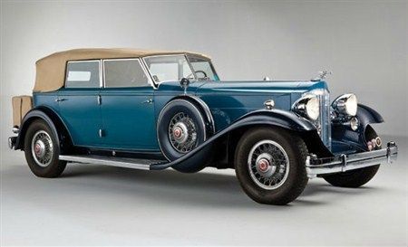 1932 Packard Ƴγ