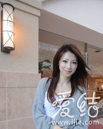 43岁日本家庭主妇晒美颜私照,熟龄美魔女爆