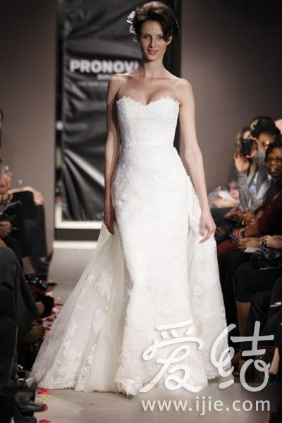 Pronovias