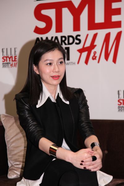 华娟荣膺2011 elle 风尚大典中国独立设计师奖