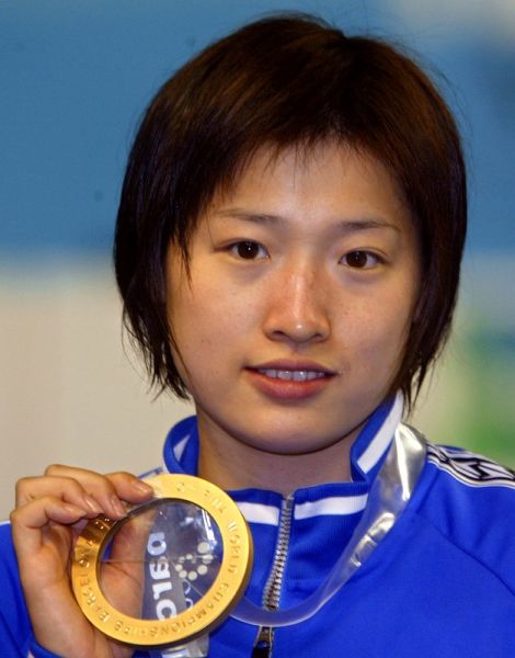 2003年第10届游泳世锦赛：罗雪娟勇夺3金
