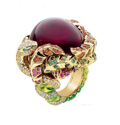 105.45克拉红碧玺为主石的Dior戒指