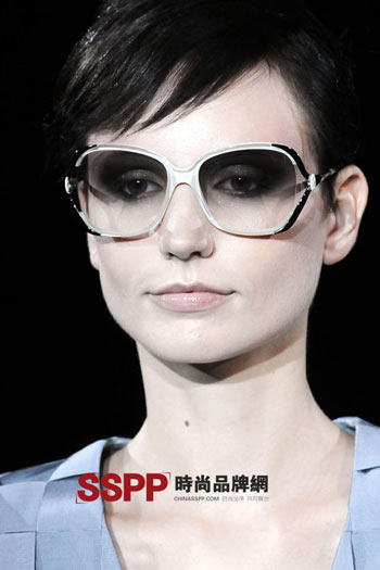 ���ͼƬ������һҳ