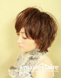 微微向内<em>卷曲</em>的<em>头发</em>+可爱平刘海_新浪女性_新