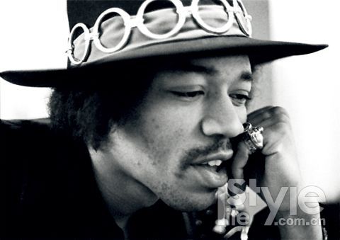 <b>Jimi Hendrix(ñν״)</b>